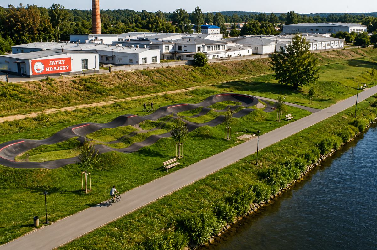 Vizualizace: betonový pumptrack u cyklostezky podél Otavy